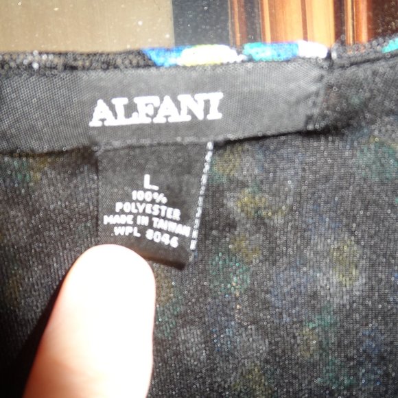 Turquoise/Blue Printed V-Neck Blouse - Size L - Picture 3 of 6